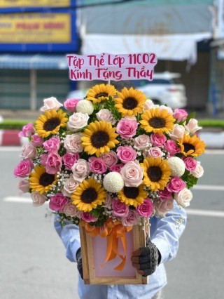 Tan Uyen Congratulation Flower Basket 04