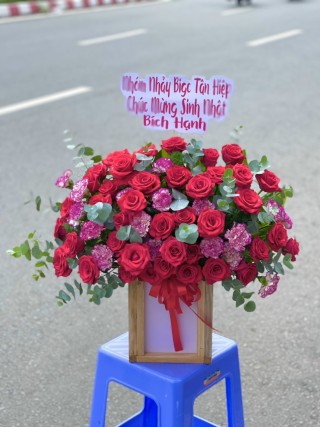 Tan Uyen Congratulation Flower Basket 07