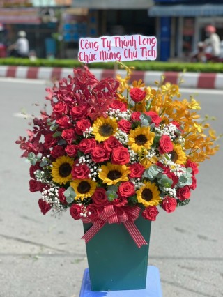 Tan Uyen Congratulation Flower Basket 08