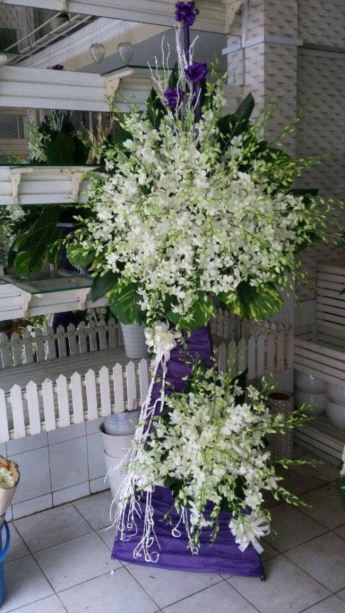Sympathy White Flowers Binh Duong