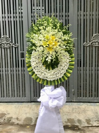 Dau Tieng condolence flower shelf 02