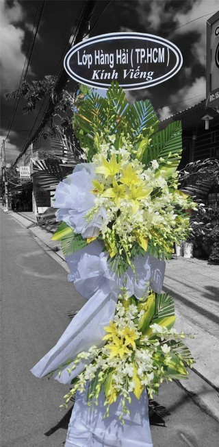 Dau Tieng condolence flower shelf 12