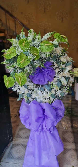 Phu Giao condolence flower shelf 01