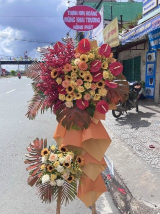 Bac Tan Uyen Congratulation Flower Shelf 04