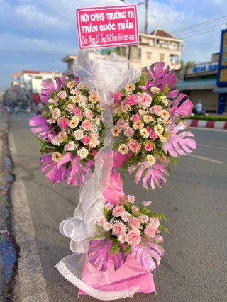 Bac Tan Uyen Congratulation Flower Shelf 05